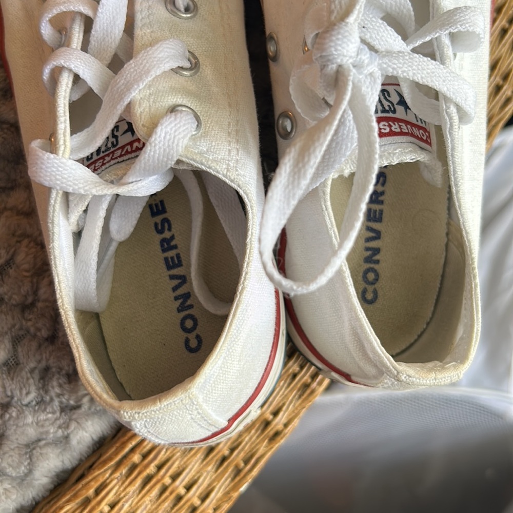 Converse - Picture 3 of 7